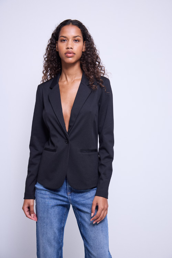 Kate Blazer