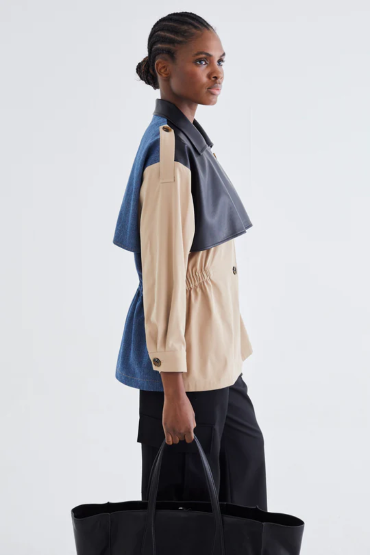 Maite Short Trench