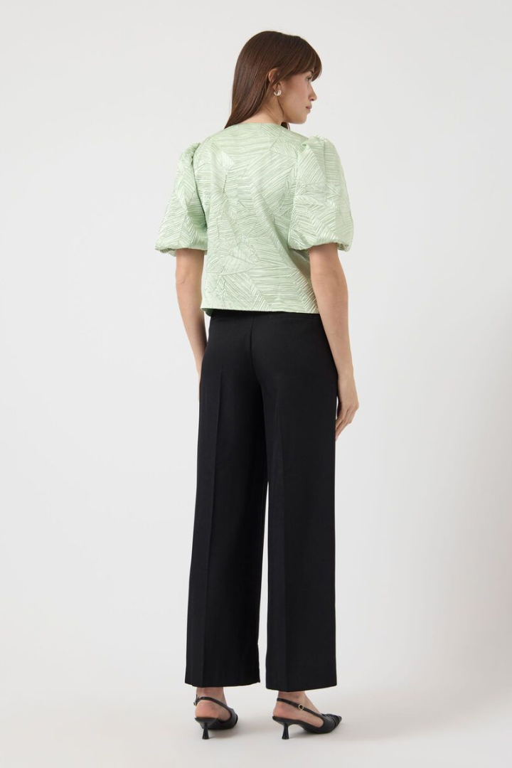 Vibe Short Sleeve Top