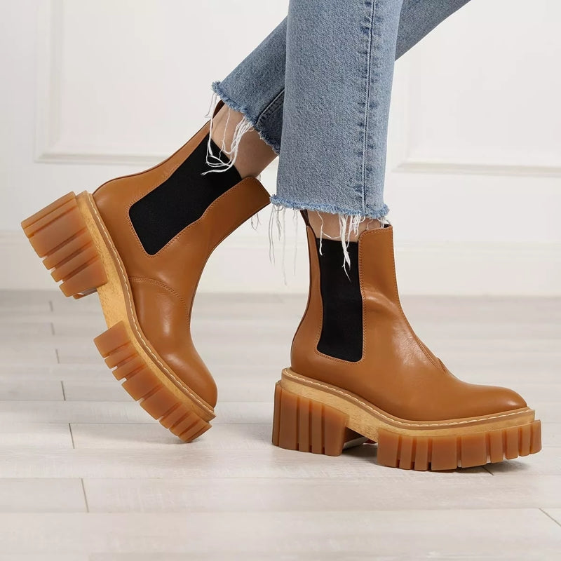 Emilie Boot Brown