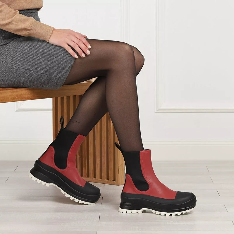 Trace  Sporty Sierra
                        Chelsea Boots