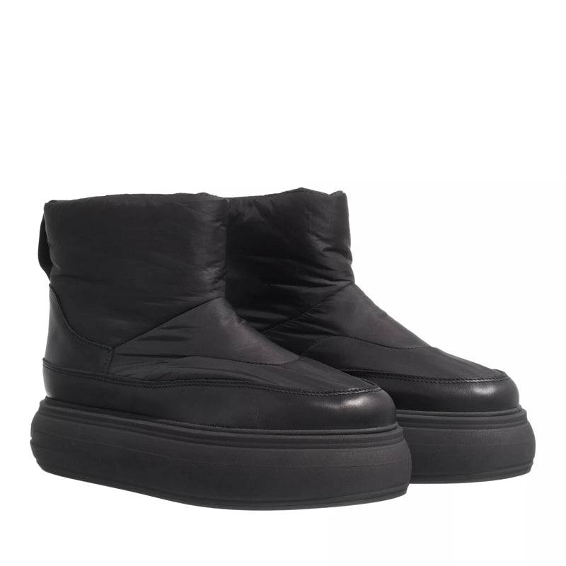 Hudson Black