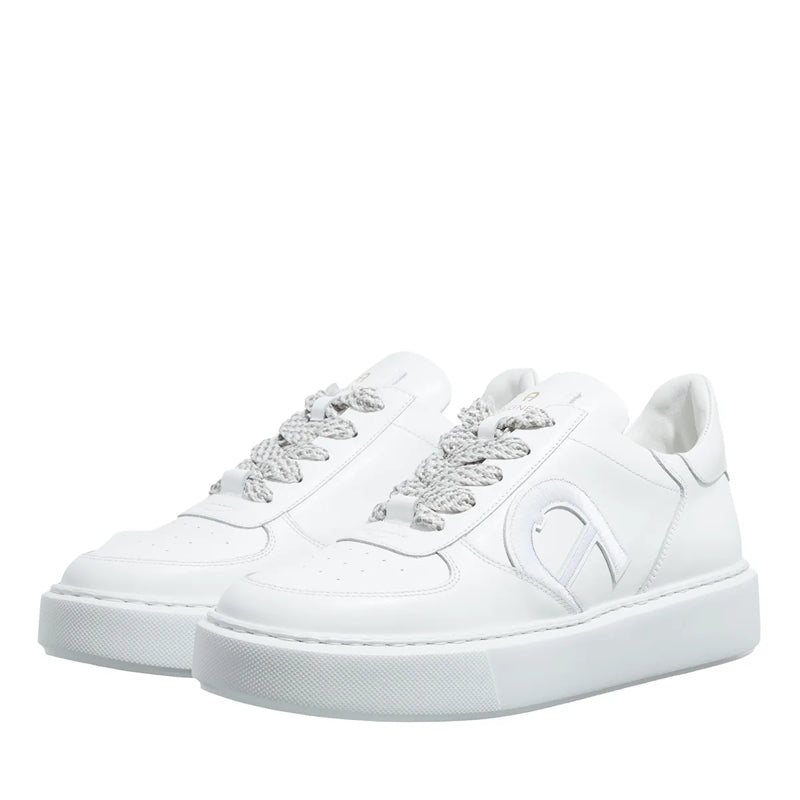 Sally 19A White
