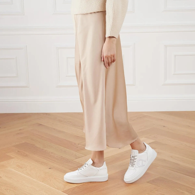 Sally 19A White