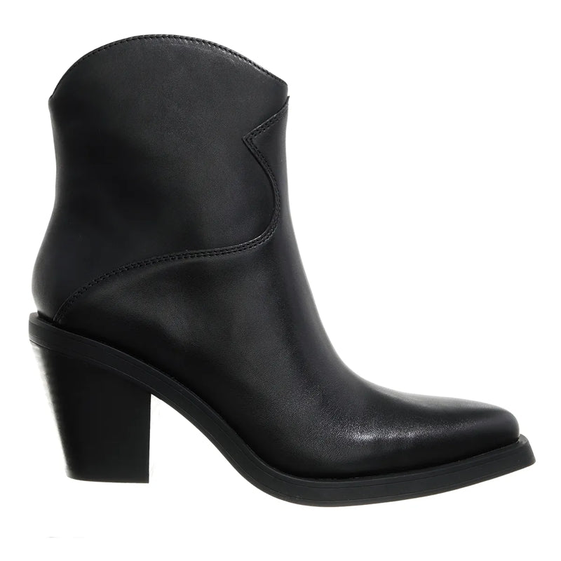 Judy01 Black