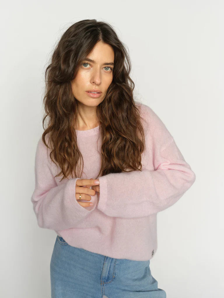 MMMape O-Neck Knit - Ballet Slipper