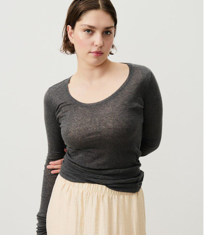 Round Neck L/S Massachusetts T-Shirt -